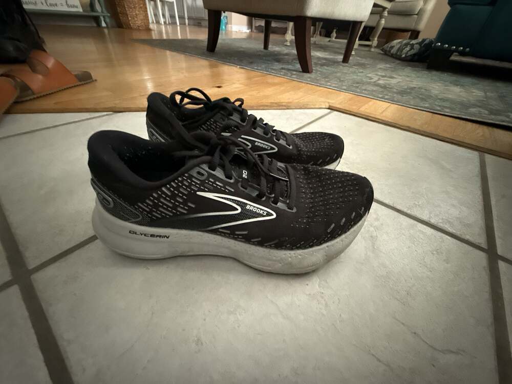 Brooks Glycerin 20 Women's Road Running Shoes, Black/White, Size 7.5
